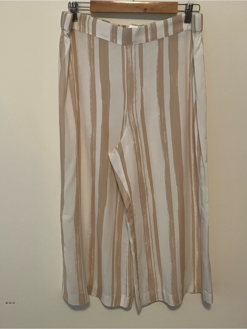 Chico’s Brown Stripe Rayon Gaucho Pants Sz. M Pull On Wide Leg Euro Summer NEW